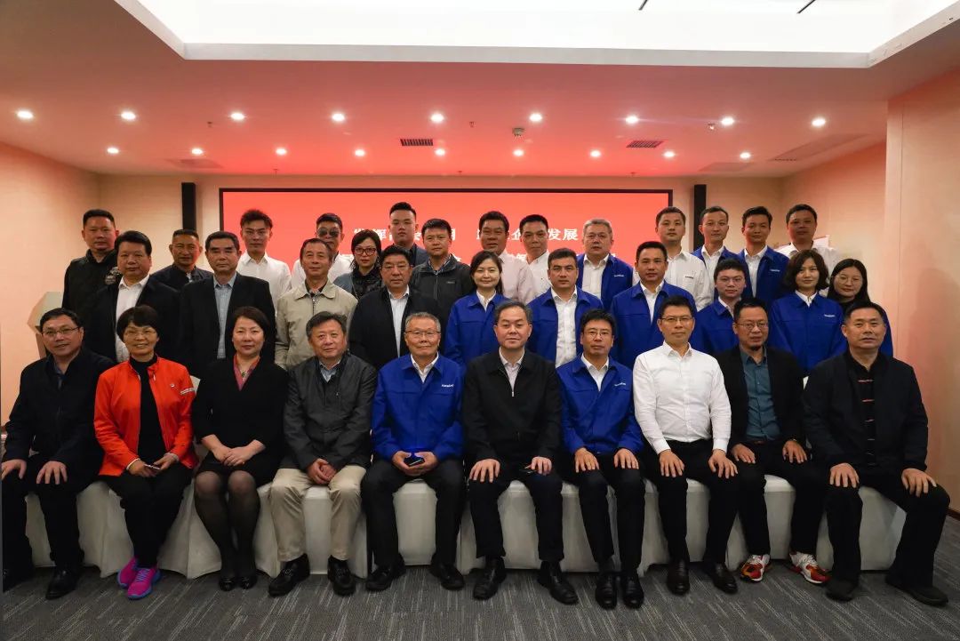 抱团出海，携手共赢！何清华带队赴湖南异地商会结合会造访互换