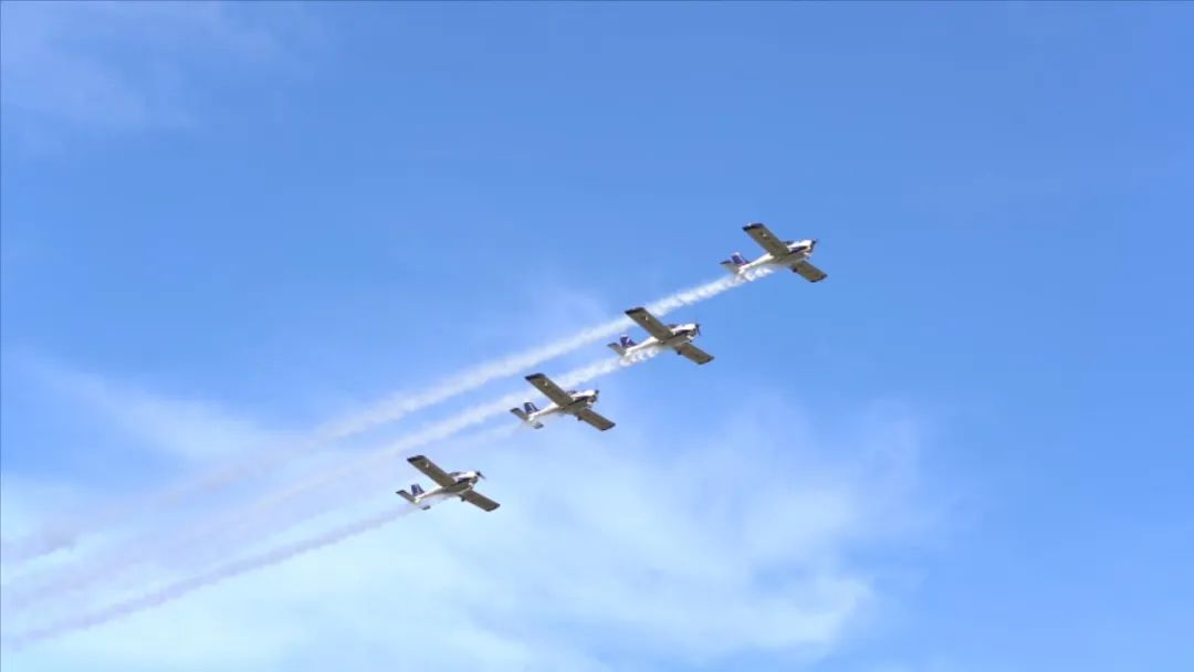 20220905101807_28488 空中着花、大坡度回旋、俯冲跃升……看GA黄金甲飞行表演队炫技2022湖南航展动态展